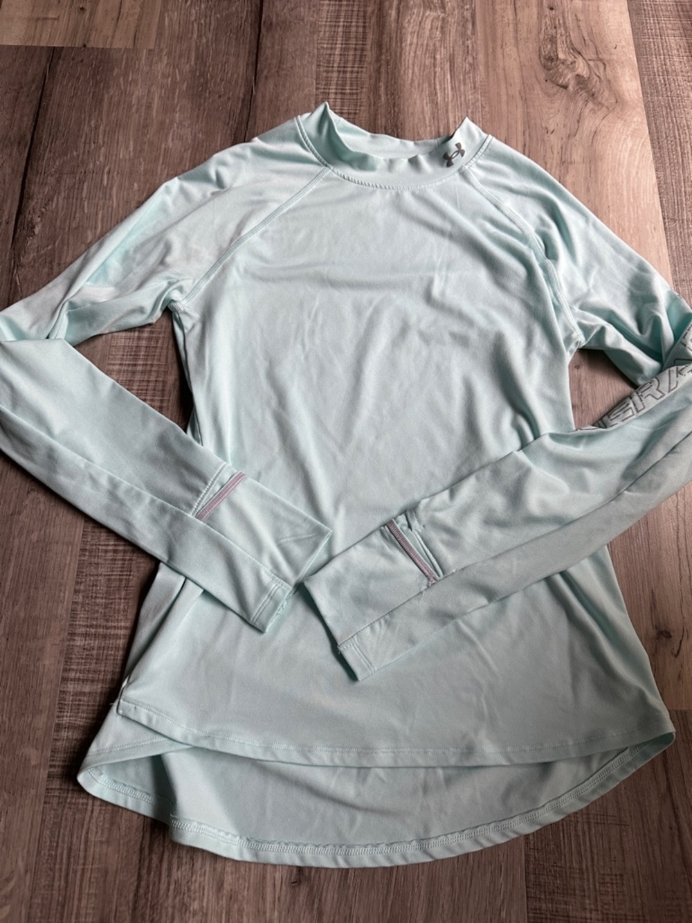 Under Armour Women’s Mint Aqua Long-Sleeve Performance Top